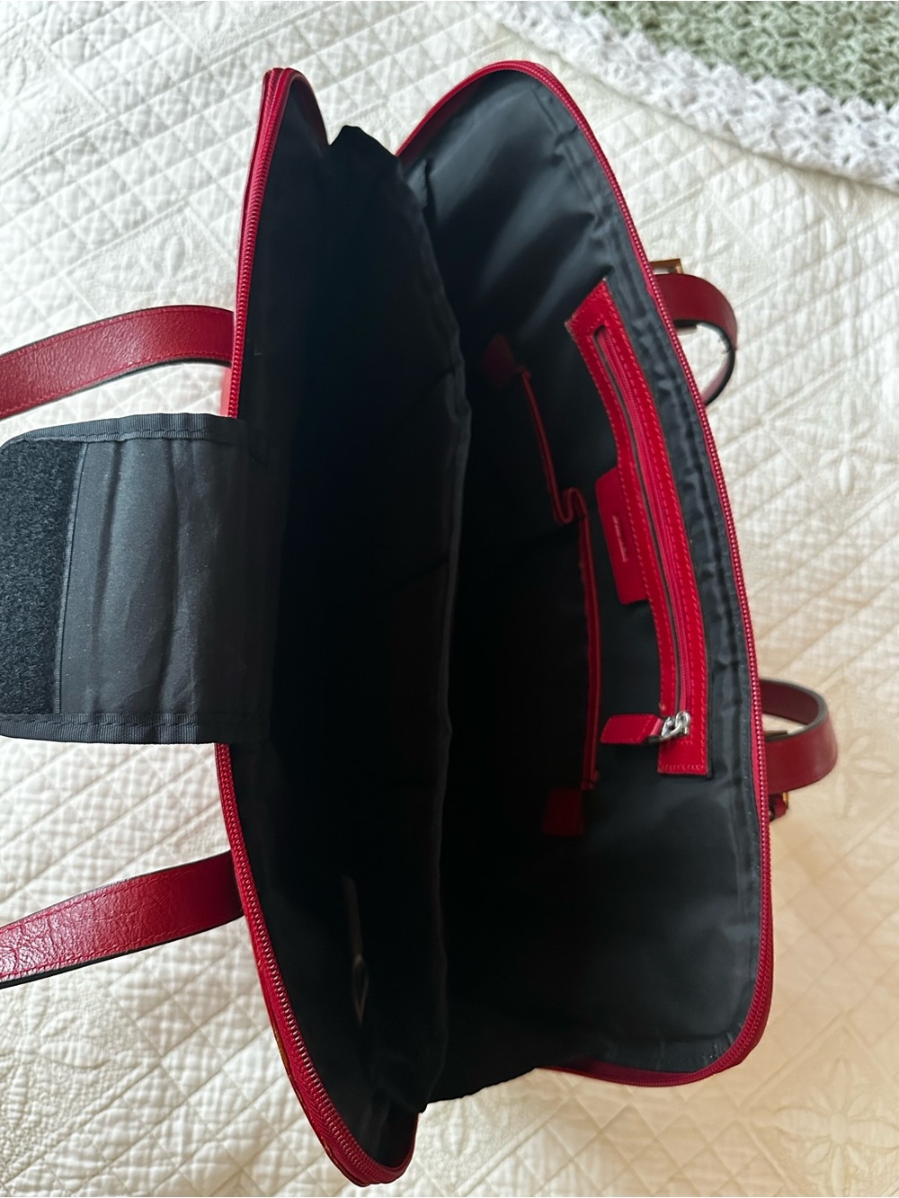 Danier Red Leather Laptop Bag - Classic Working Women's Bag - Picture 4 of 9